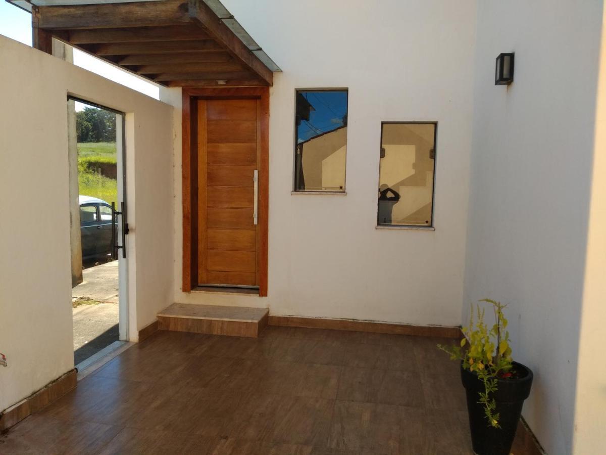 Casa Com Piscina Fundo Pra Represa E Ar Condicionado Casinhabrancadevaranda Ijaci Exterior photo