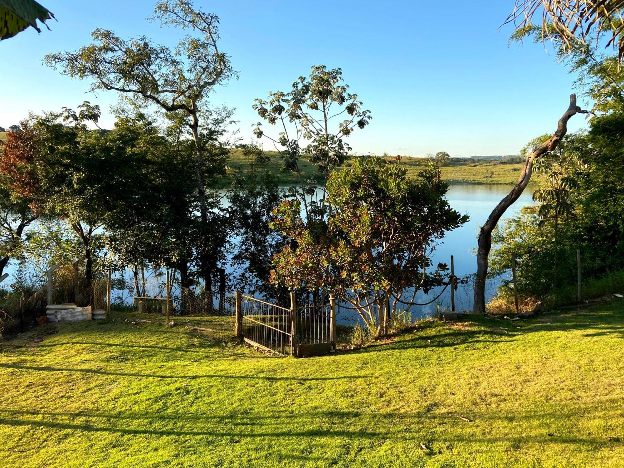 Casa Com Piscina Fundo Pra Represa E Ar Condicionado Casinhabrancadevaranda Ijaci Exterior photo